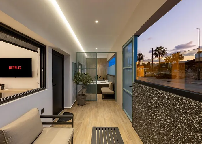 Apartamento Hot Tub - 5 Min To Beaches - Netflix - Full Kitchen *