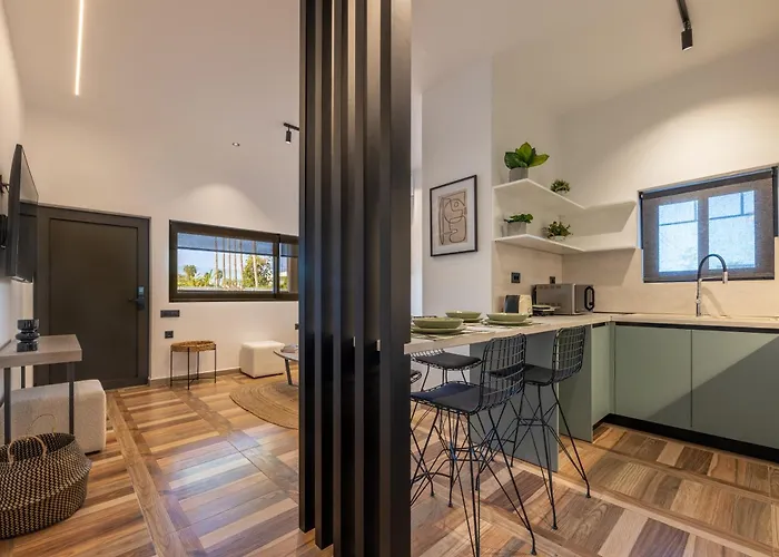 Appartamento Hot Tub - 5 Min To Beaches - Netflix - Full Kitchen *