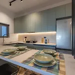 Hot Tub - 5 Min To Beaches - Netflix - Full Kitchen Appartamento *